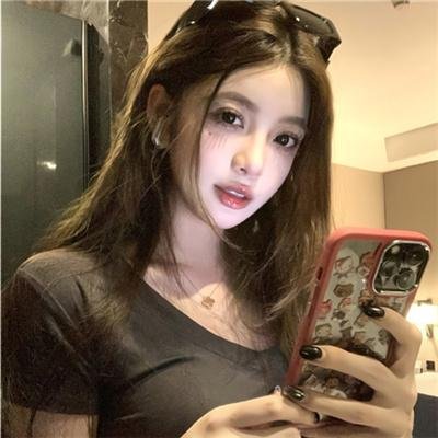 新娘向后跑